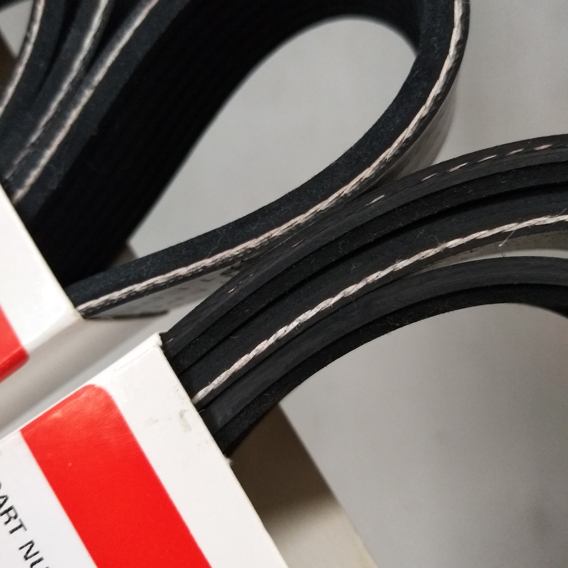 Supply V-belts PK-Belts For Cummins Diesel Engine Spare Parts, V-belts PK-Belts For Cummins Diesel Engine Spare Parts Factory Quotes, V-belts PK-Belts For Cummins Diesel Engine Spare Parts Producers OEM